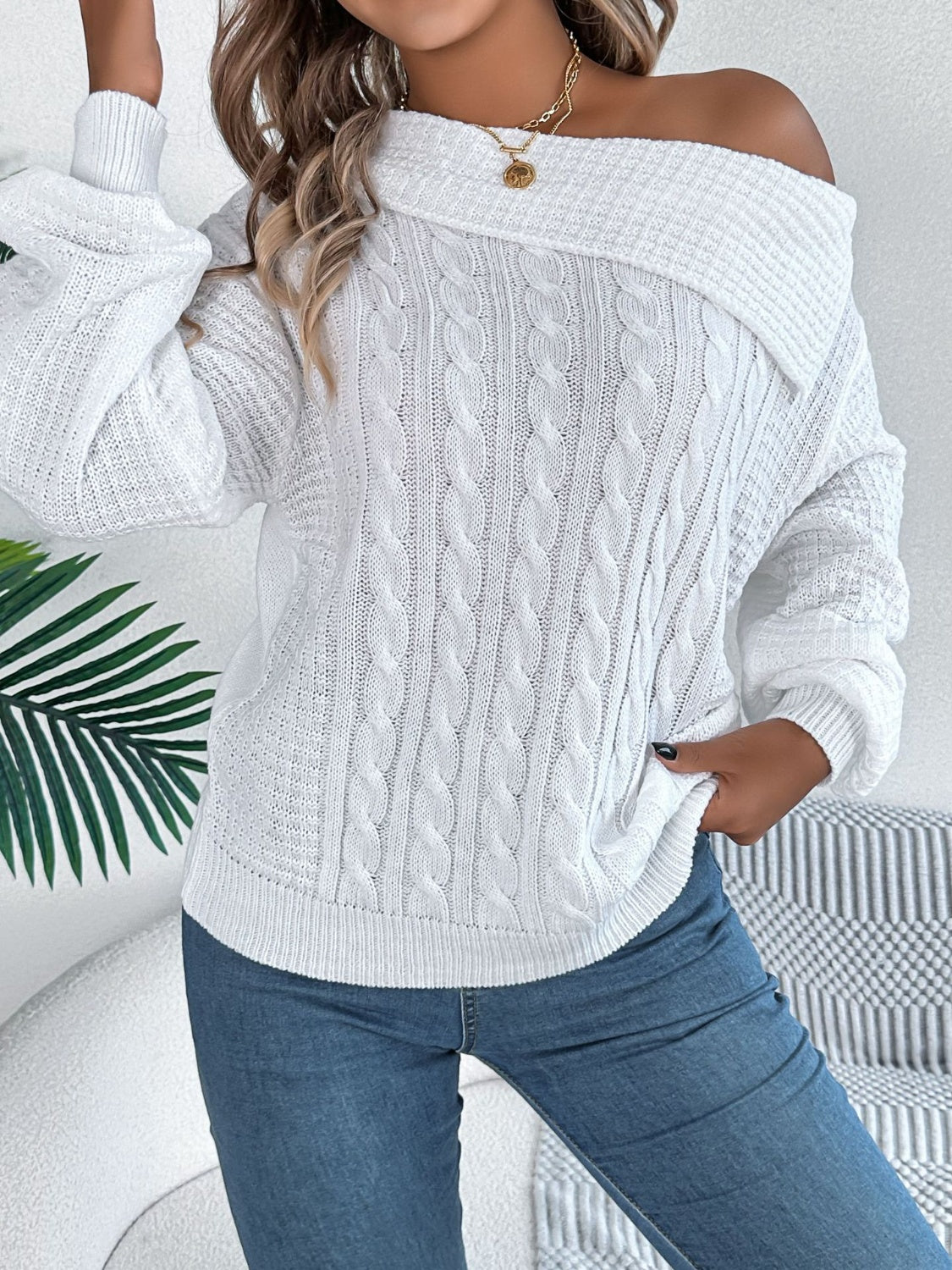 Olivia® | Langarmpullover mit Zopfmuster und einer Schulter