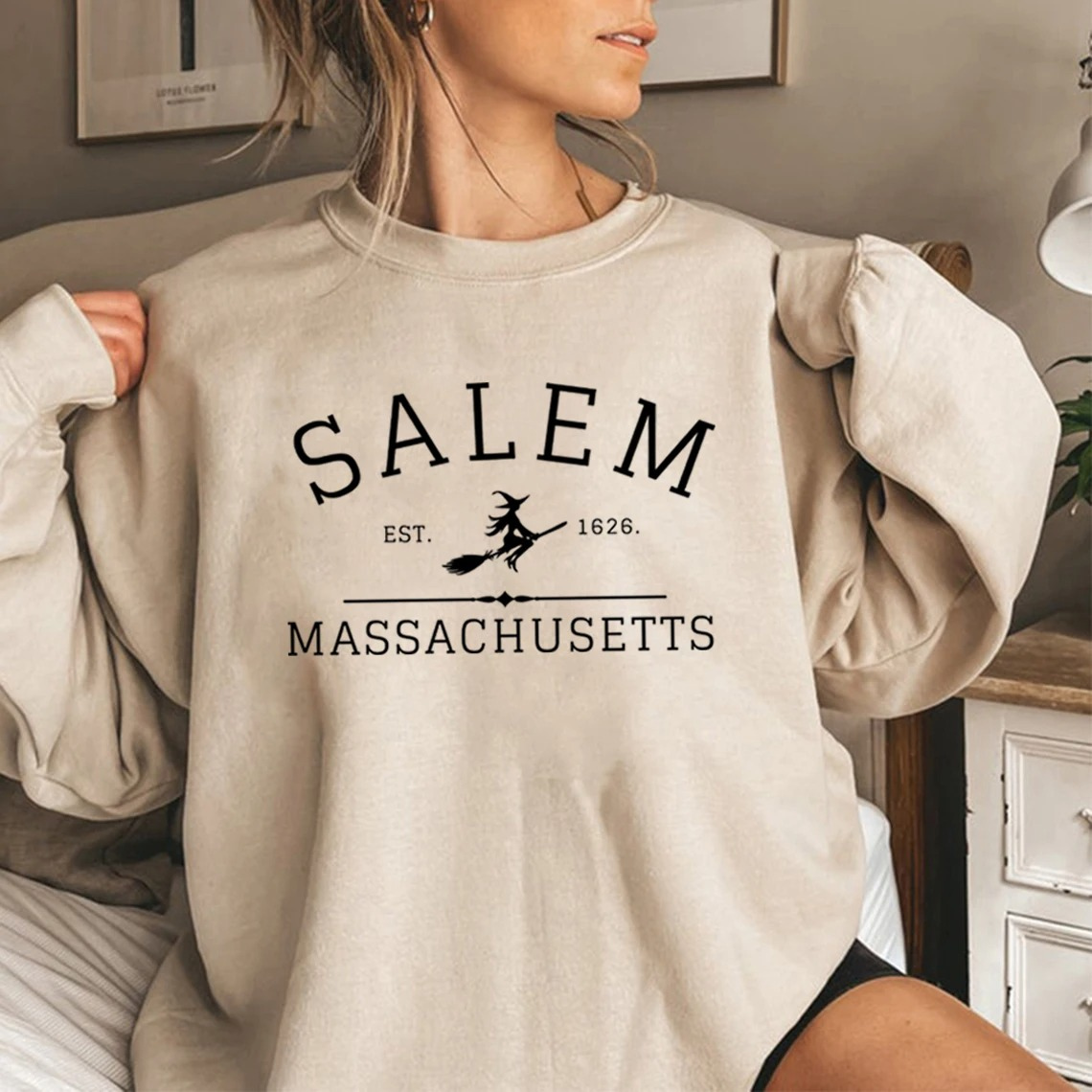 Zelda® | Lässiges Sweatshirt mit Salem-Massachusetts-Design