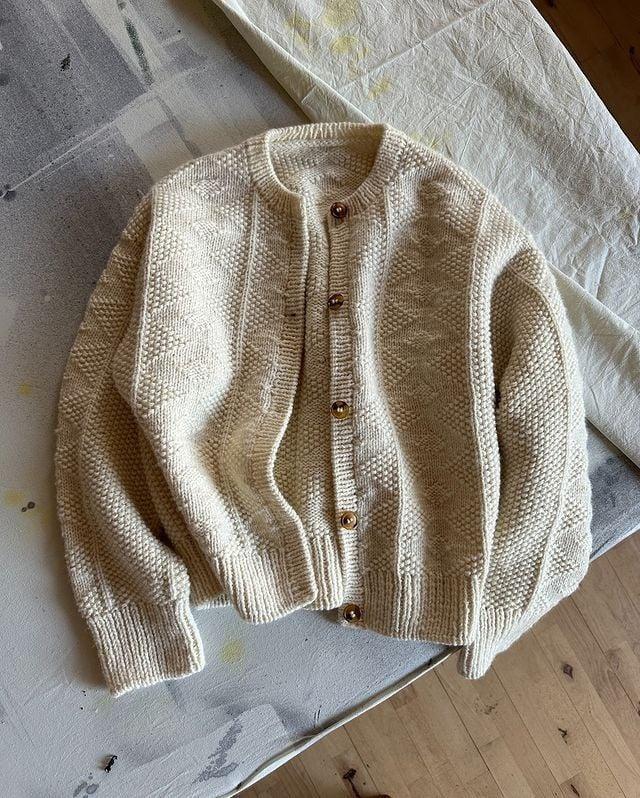 Viktoria® | AprikosenFarbeer einfarbiger langärmeliger Cardigan