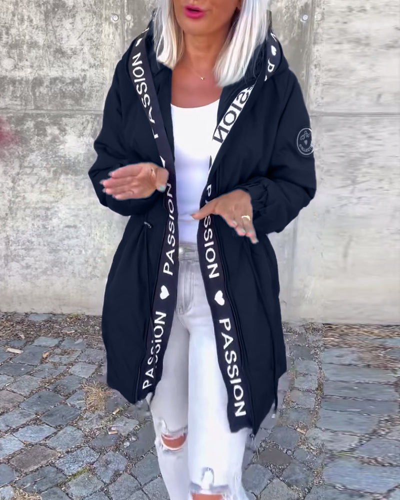 Otilia® | Bequeme Damenjacke mit Kordelzug und Buchstabendruck