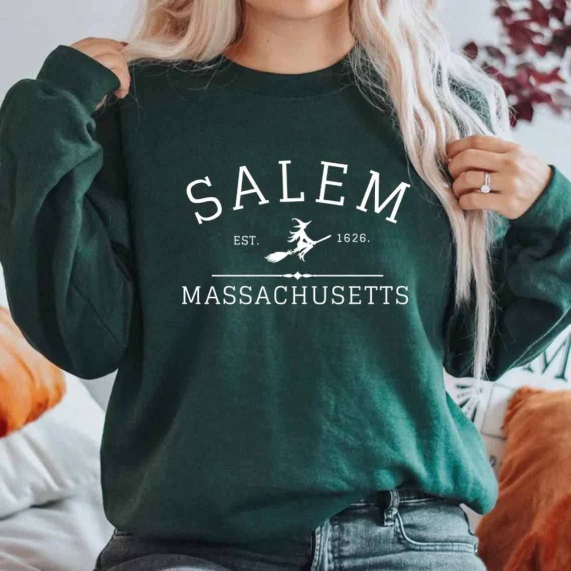 Zelda® | Lässiges Sweatshirt mit Salem-Massachusetts-Design