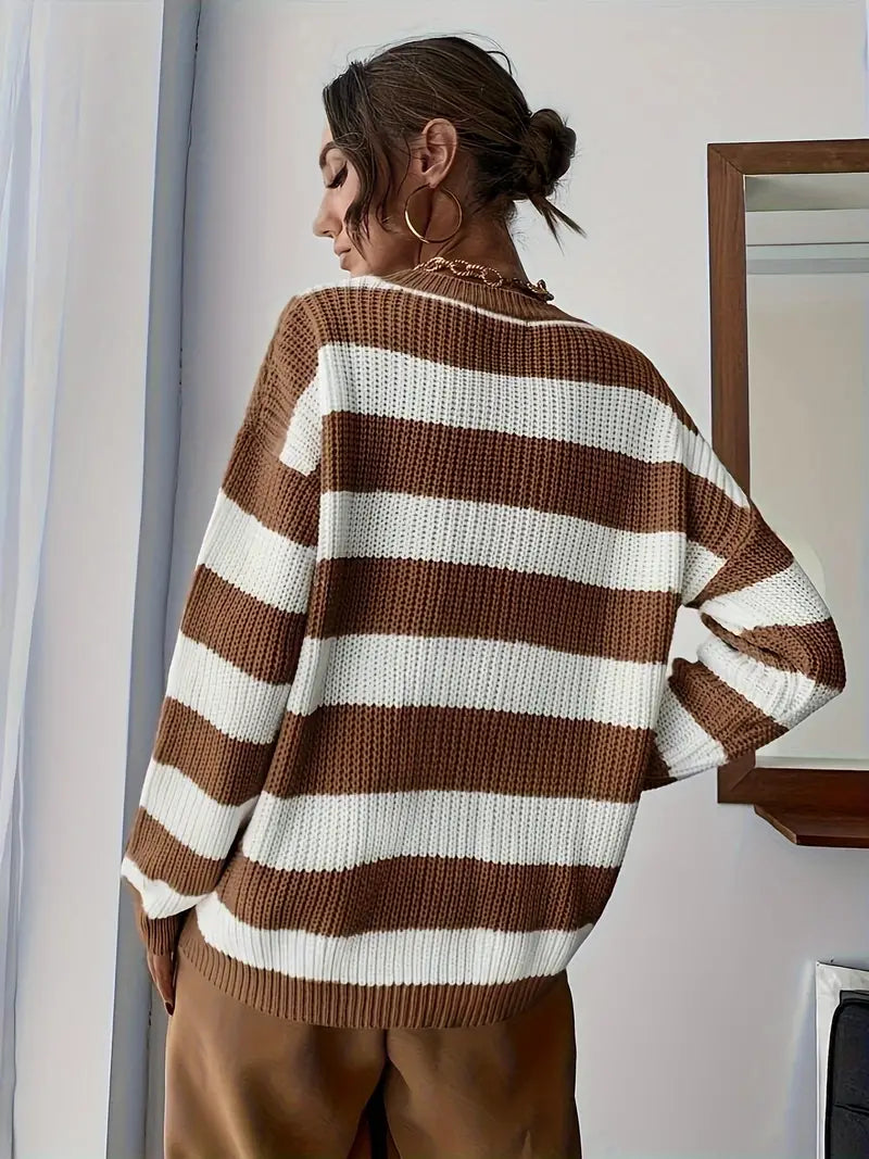 Yadira® | Lässiger, gestreifter Strickpullover mit Farbblockmuster und verspielten Mustern