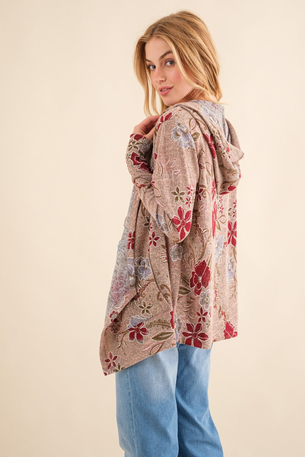 Yasmina® | Und der Why Floral Thermo-Cardigan mit Kapuze und offener Vorderseite