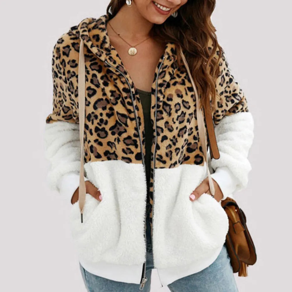 Victoria® | Plüsch-Hoodie mit Leopardenmuster