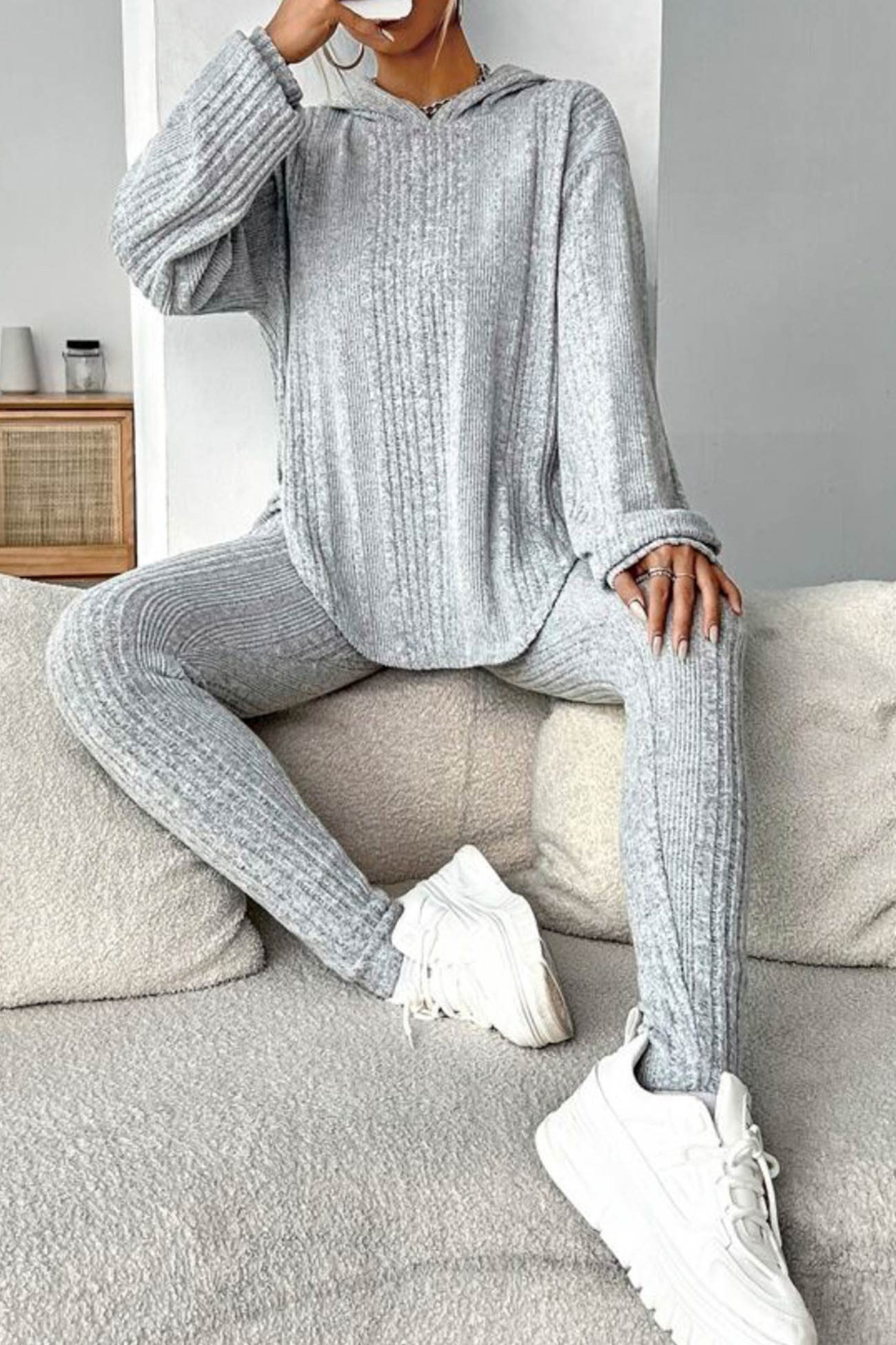 Olga® | Hoodie-Leggings-Set mit geripptem Schlitz und abgerundetem Saum