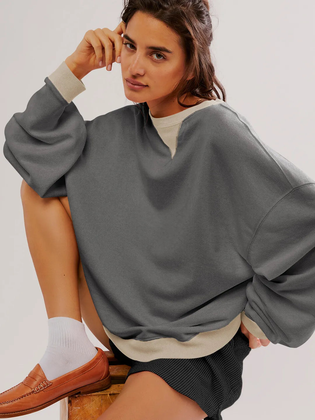 Addison® | Buntes Sweatshirt mit lässigen Laternenärmeln